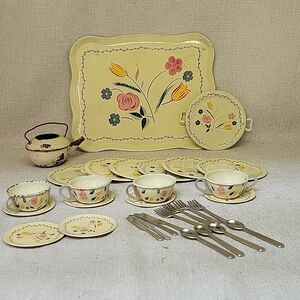 Vintage Toy Tin Litho Ohio Art  Mini Set Tray Cups Plates Flowers Floral Utensil